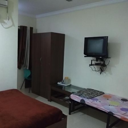 Sai Tirumala Residency ตีรูปาติ ภายนอก รูปภาพ