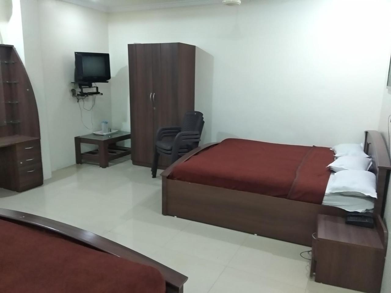 Sai Tirumala Residency ตีรูปาติ ภายนอก รูปภาพ