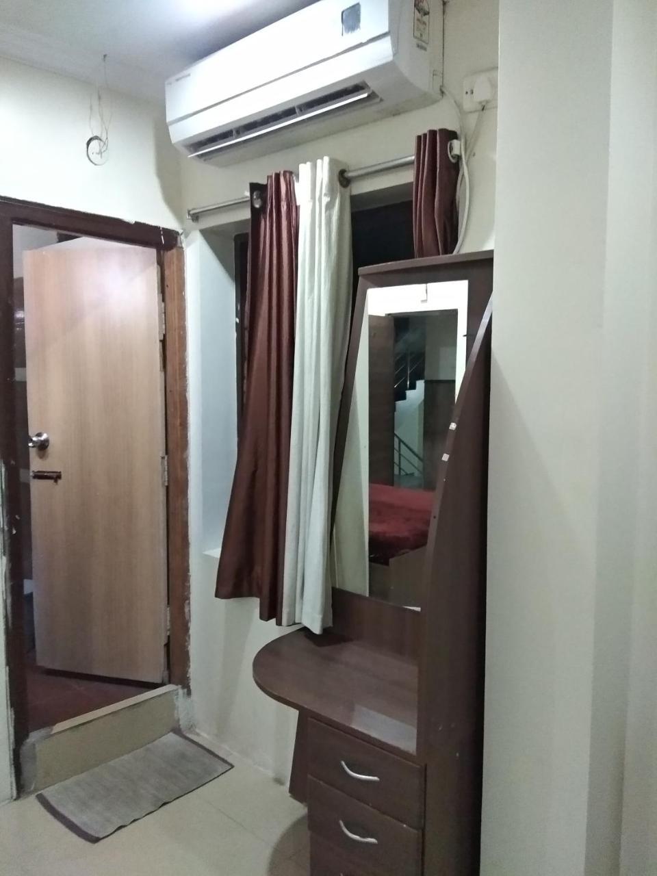 Sai Tirumala Residency ตีรูปาติ ภายนอก รูปภาพ