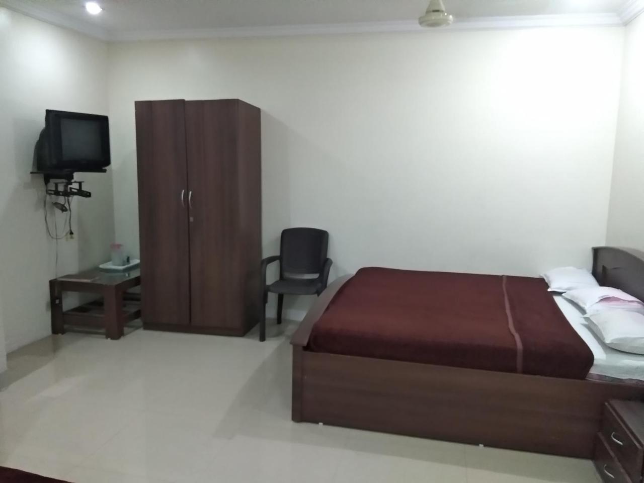 Sai Tirumala Residency ตีรูปาติ ภายนอก รูปภาพ
